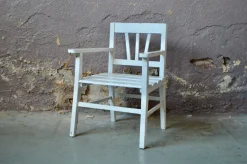 Rustikaler böhmischer Kinderstuhl