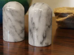 Salz- und Pfefferstreuer aus Carrara Marmor, 1970er