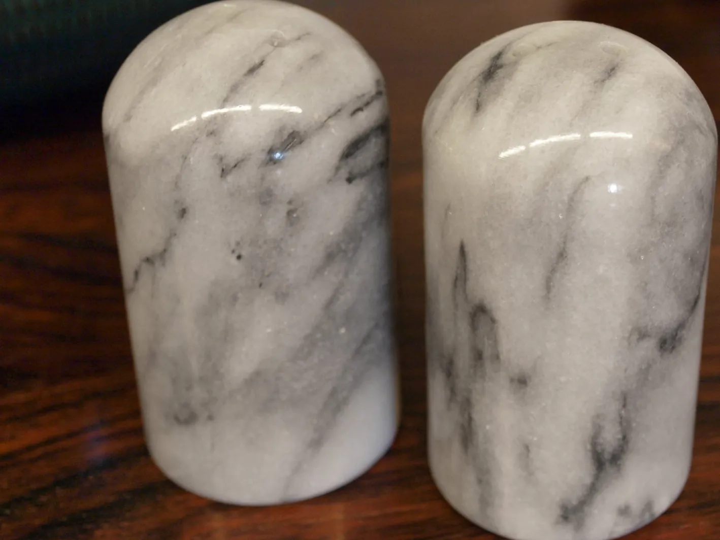 Salz- und Pfefferstreuer aus Carrara Marmor, 1970er