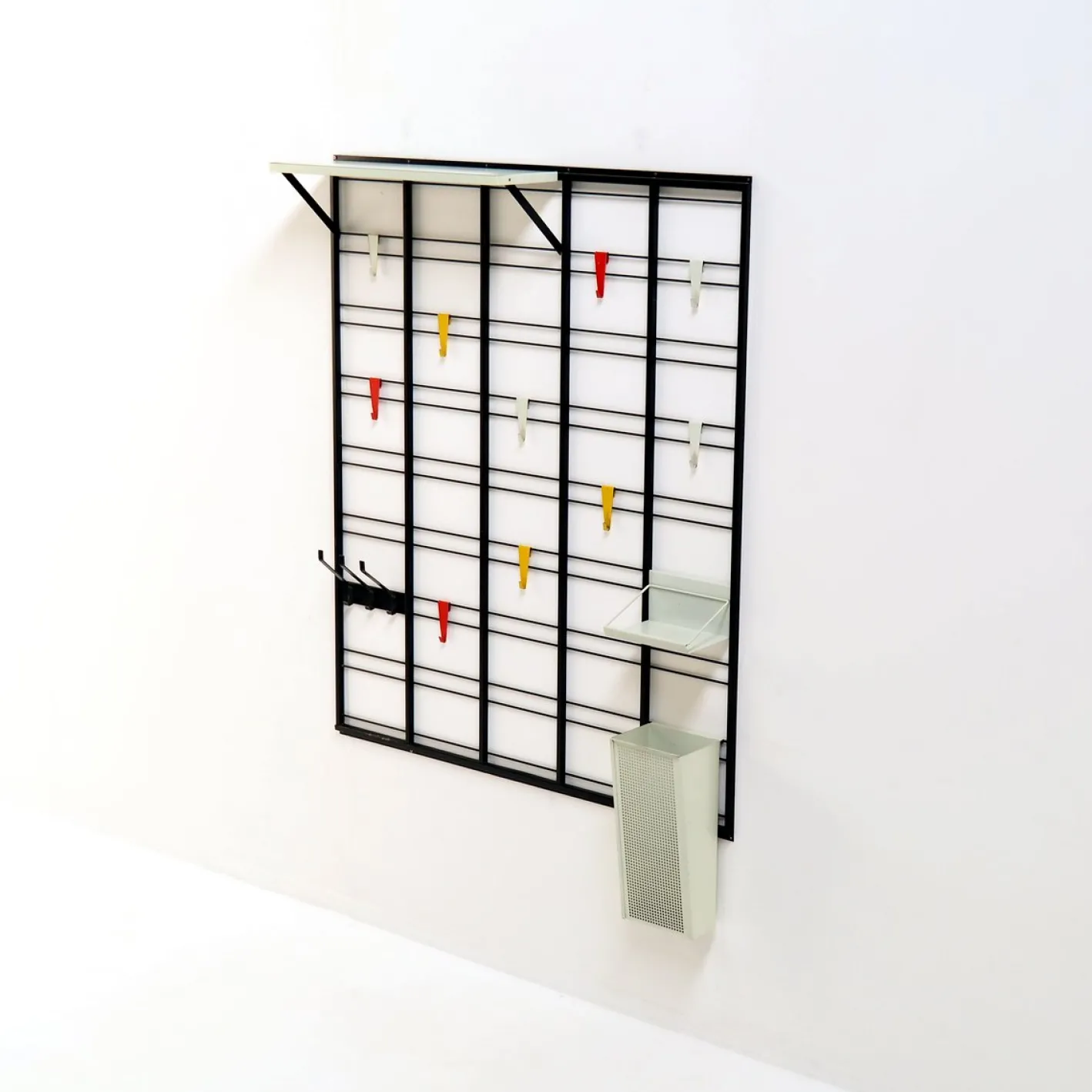 Scale Garderobe von Tjerk Reijenga für Pilastro, Niederlande, 1950er