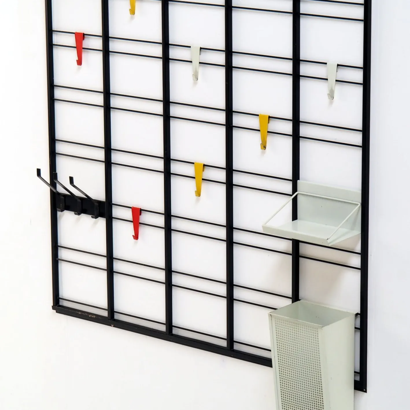Scale Garderobe von Tjerk Reijenga für Pilastro, Niederlande, 1950er