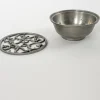 Schale aus Zinn mit skulpturalem durchbrochenem Deckel von Edvin Ollers, Schweden, 1920er