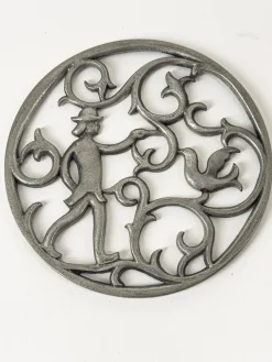 Schale aus Zinn mit skulpturalem durchbrochenem Deckel von Edvin Ollers, Schweden, 1920er