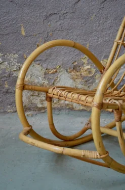 Schaukelstuhl aus Rattan