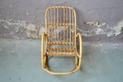Schaukelstuhl aus Rattan