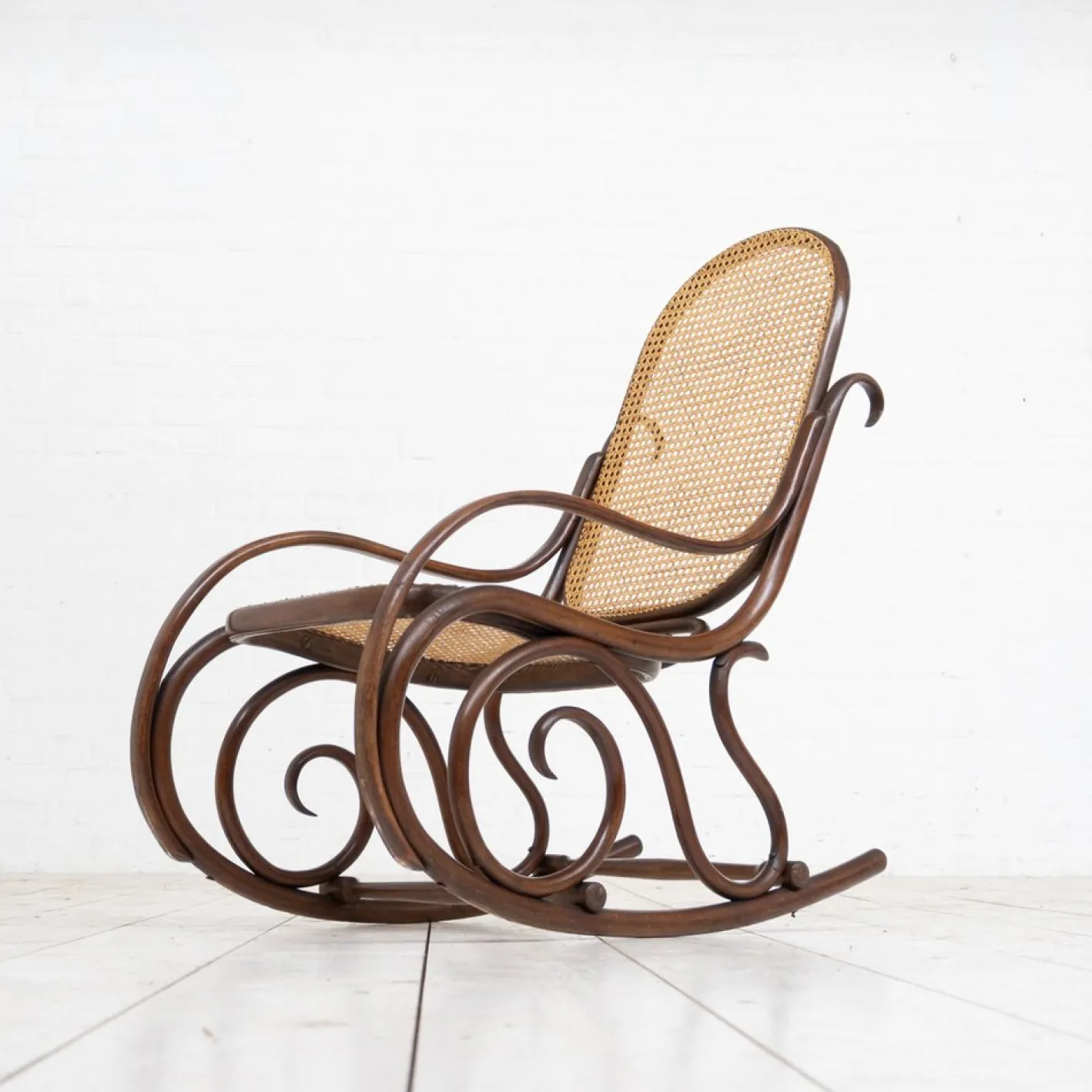 Schaukelstuhl von Michael Thonet für Thonet, 1920er