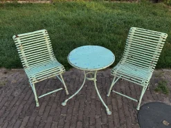 Schmiedeeisen Gartentisch & Stühle von Arras, 1890er, 3er Set
