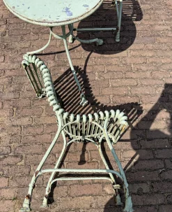 Schmiedeeisen Gartentisch & Stühle von Arras, 1890er, 3er Set