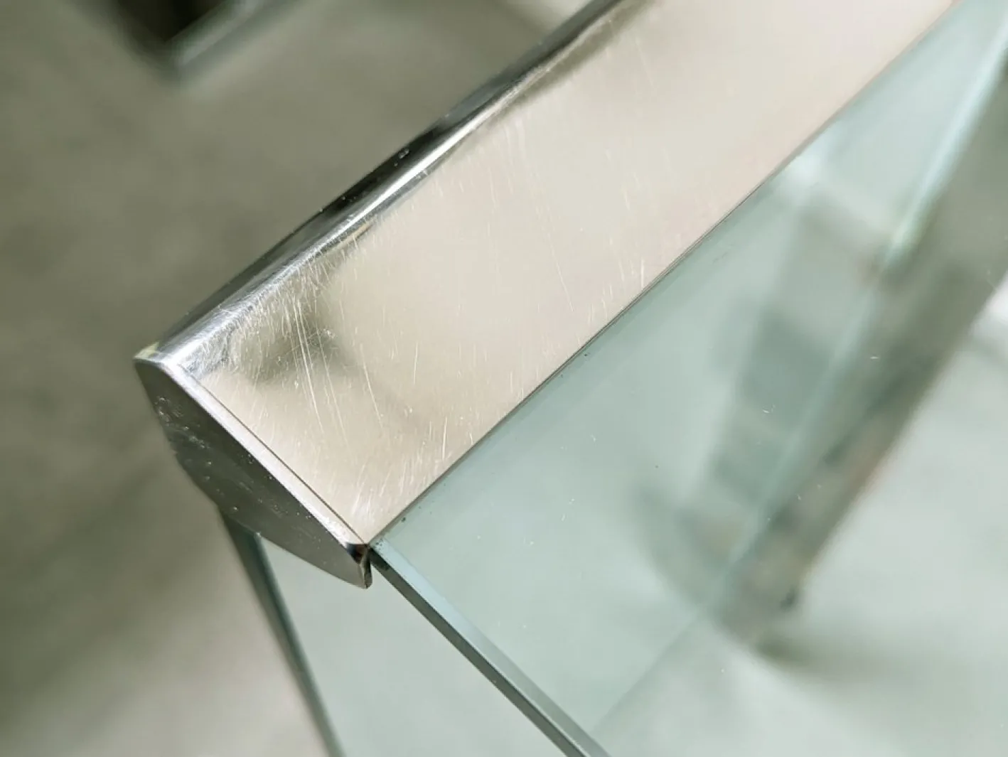 Schreibtisch aus Glas, lackiertem Holz & verchromtem Metall von Gallotti e Radice, 1990er