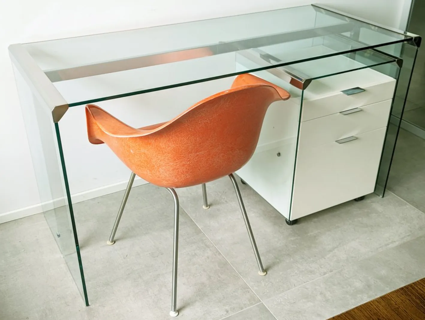 Schreibtisch aus Glas, lackiertem Holz & verchromtem Metall von Gallotti e Radice, 1990er