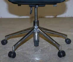 Schreibtischstuhl von Charles & Ray Eames für Vitra Eames