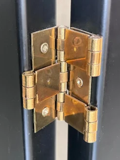 Schwarze Art Deco Wandschirme aus ebonisiertem Holz & goldenem Metall, 1960er