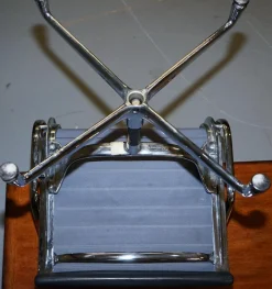 Schwarze Leder Drehsessel von Vitra