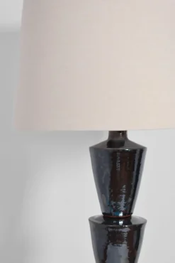 Schwarze Nizwa Stehlampe von Barracuda Interiors