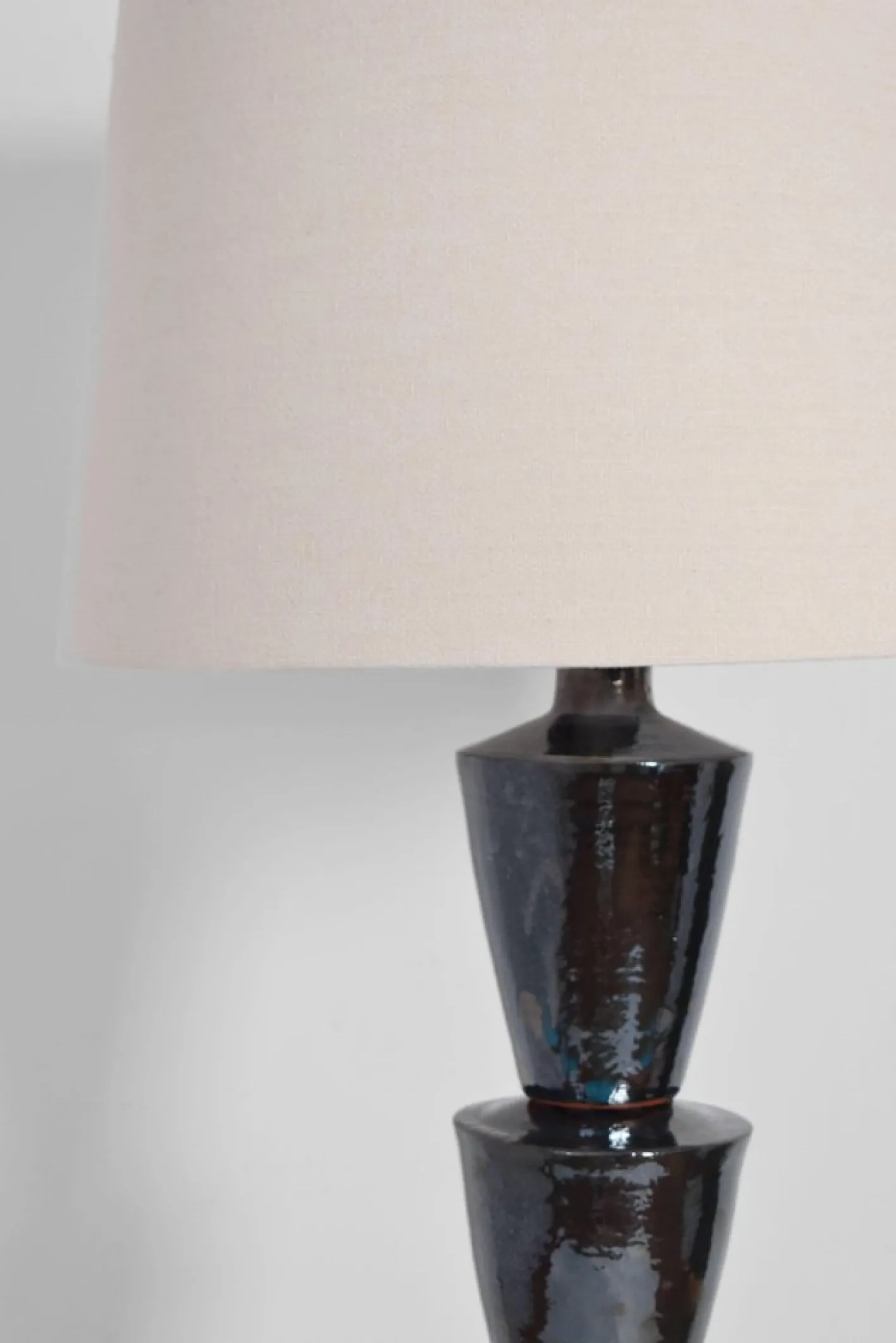 Schwarze Nizwa Stehlampe von Barracuda Interiors