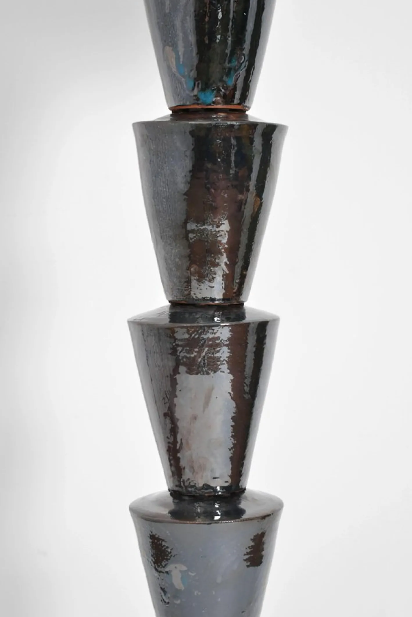 Schwarze Nizwa Stehlampe von Barracuda Interiors