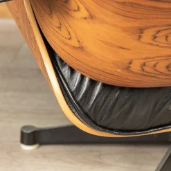 Schwarzer Ledersessel von Mobilier International, 1980er