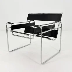 Schwarzer Mid-Century Wassily B3 Stuhl von Marcel Brauer, 1990er