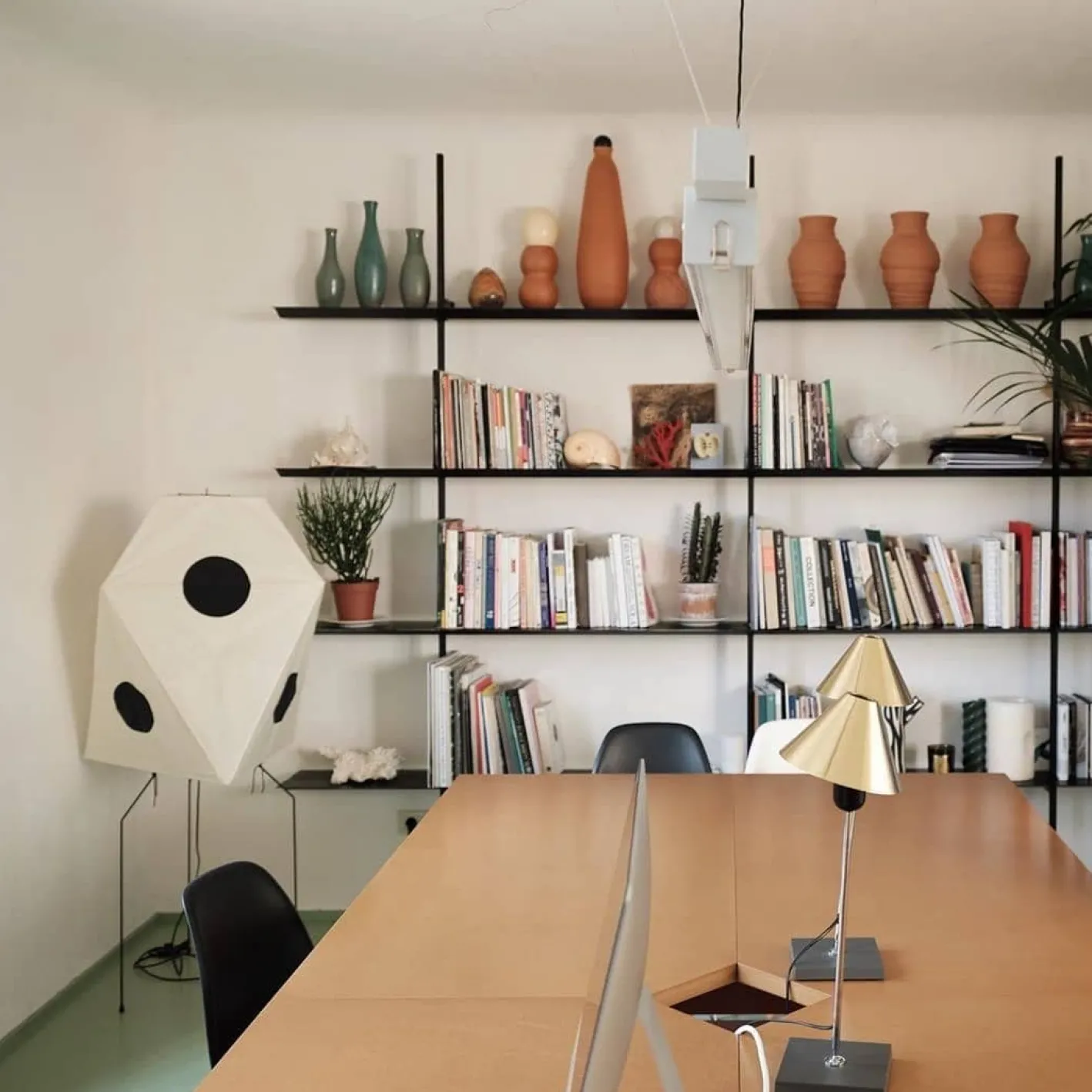 Schwarzes Hypostyla System 6 von Oscar Tusquets & Lluis Clotet für BD Barcelona