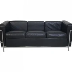 Schwarzes LC2 3-Sitzer Ledersofa von Le Corbusier, 2000er
