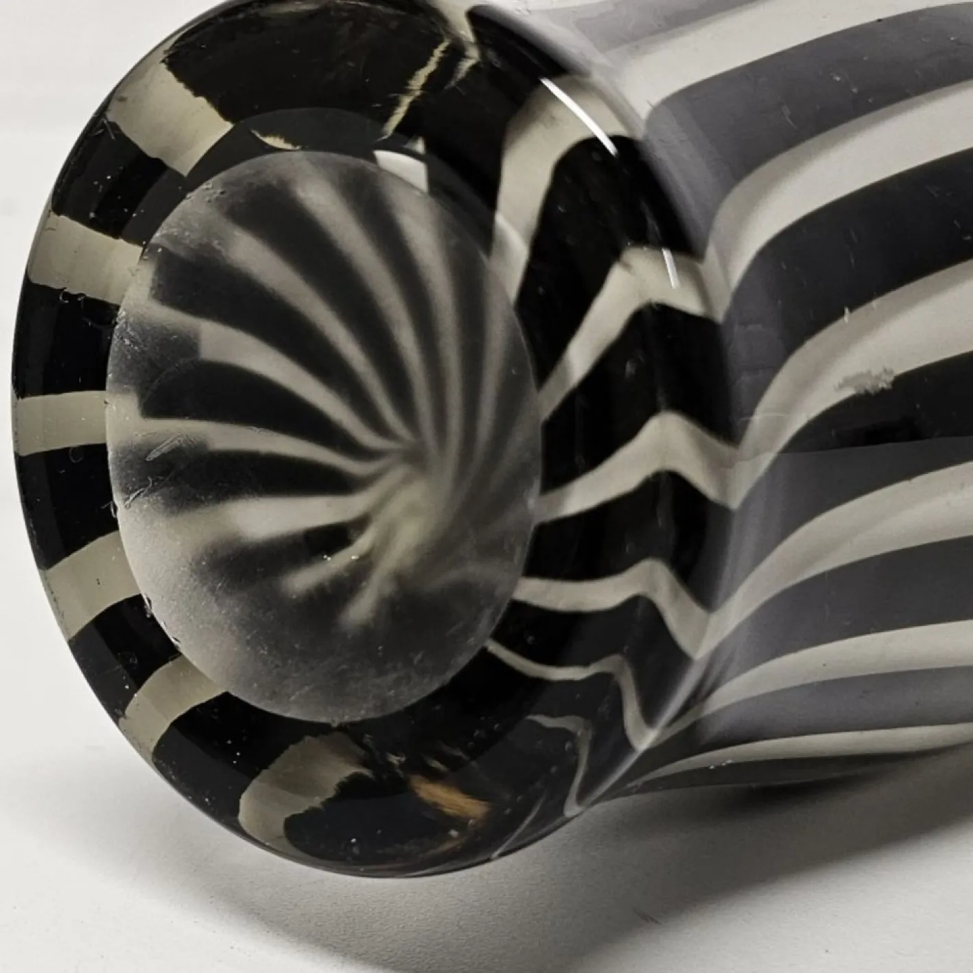 Schwarz-weiße Zebra Vase von Leonardo Talarico, 1970er