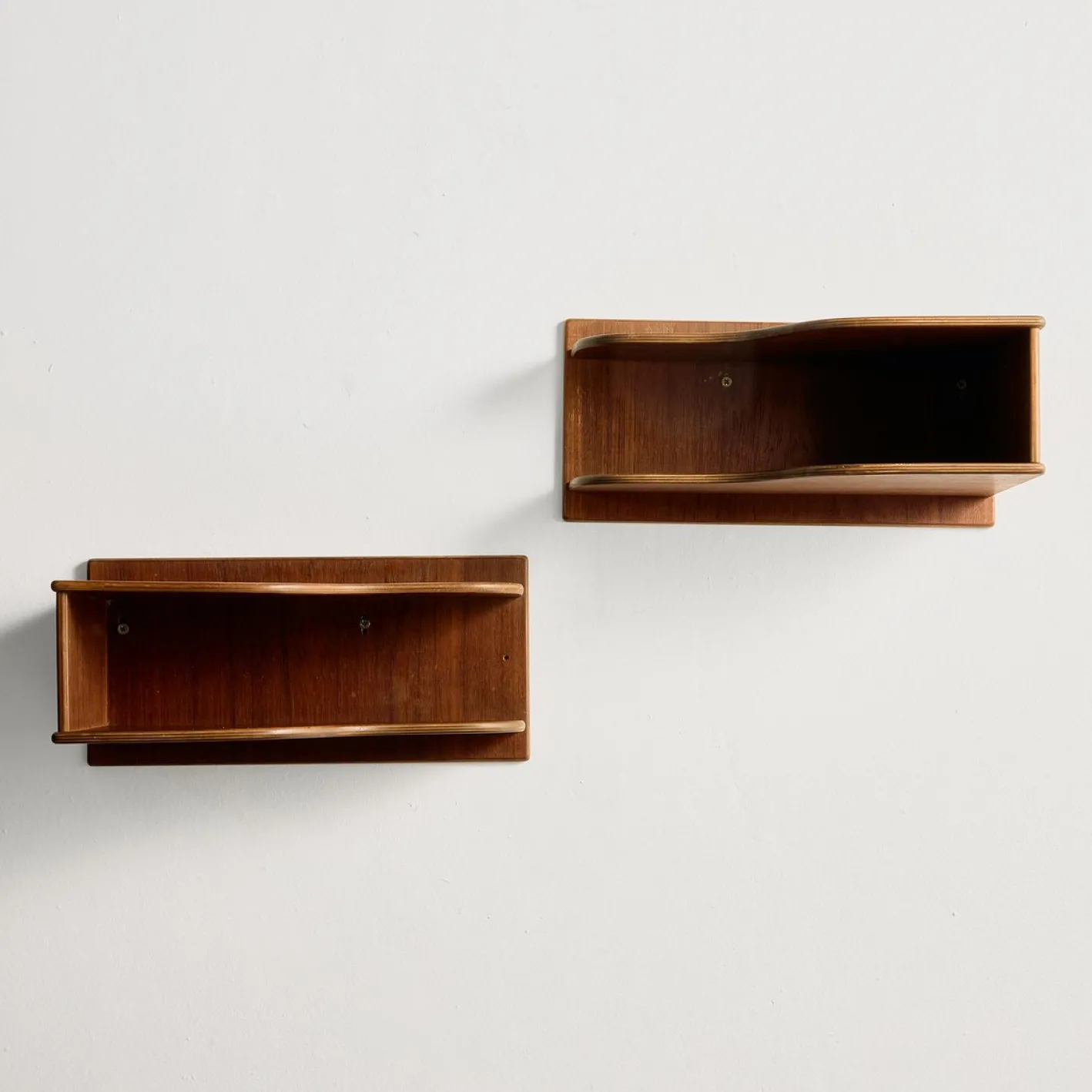 Schwebende Teak Nachttische, 1960er, 2er Set