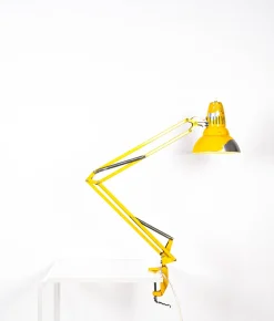 Schwedische Gelbe Tischlampe von Luxo, 1970er