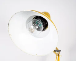 Schwedische Gelbe Tischlampe von Luxo, 1970er