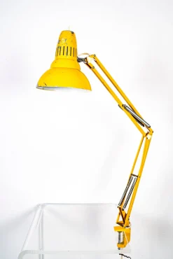 Schwedische Gelbe Tischlampe von Luxo, 1970er