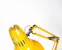Schwedische Gelbe Tischlampe von Luxo, 1970er
