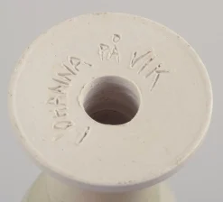 Schwedische Keramiktasse, Ende 20. Jh., Glasur in hellen Tönen