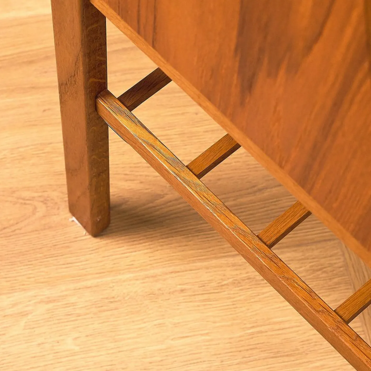 Schwedischer Nachttisch aus Teak & Eiche, 1950