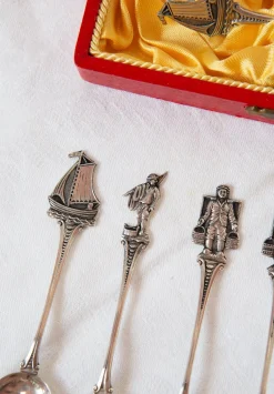 Schwedische Silberne Teelöffel mit Figuren und Windmühlen, 1920-1930, 12 . Set