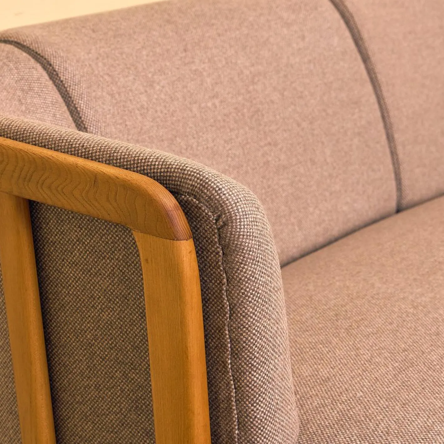 Schwedisches Sofa aus Ulmenholz von Carl Malmsten