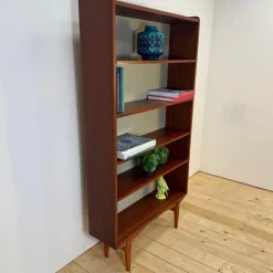 Schwedisches Teak Bücherregal mit Fünf Regalen, 1960