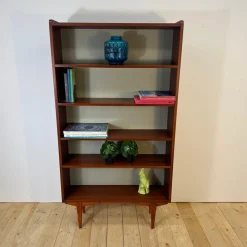 Schwedisches Teak Bücherregal mit Fünf Regalen, 1960