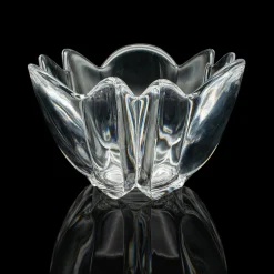 Schwedische Vintage Schale in Lilienform aus Kunstglas von Orrefors, 1970er