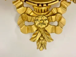 Schwedische Wanduhr aus vergoldetem geschnitztem Holz im Rokoko-Stil von Westerstrand, 1960er