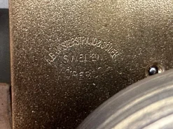 Schwedische Wanduhr aus vergoldetem geschnitztem Holz im Rokoko-Stil von Westerstrand, 1960er