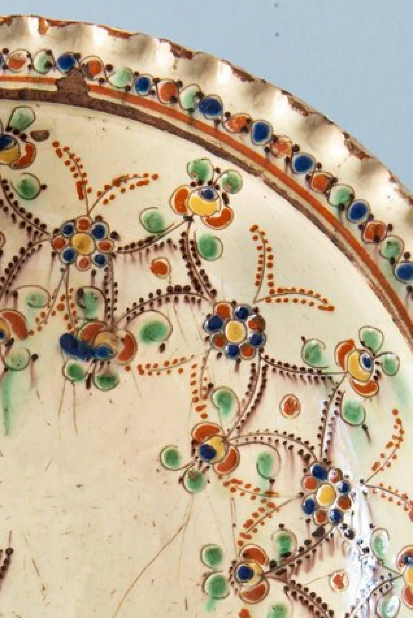 Schweizer Polychrome Slipware Schale von Langnau, 1700er