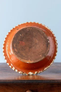 Schweizer Polychrome Slipware Schale von Langnau, 1700er