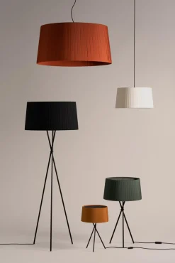 Senffarbene Trípode M3 Tischlampe von Santa & Cole