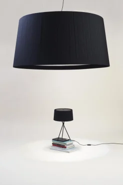 Senffarbene Trípode M3 Tischlampe von Santa & Cole