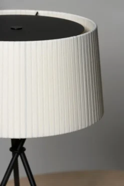Senffarbene Trípode M3 Tischlampe von Santa & Cole