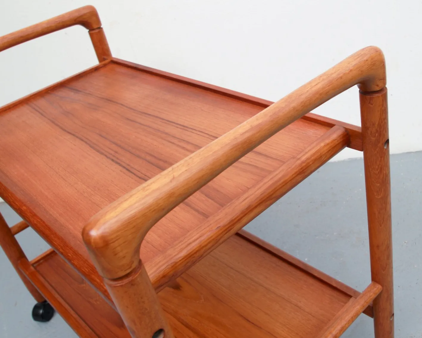 Servierwagen aus Teak von Dyrlund, 1970er