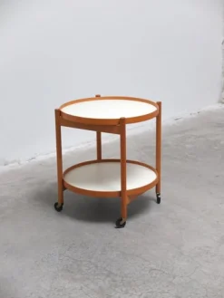 Servierwagen mit wendbaren Tabletts von Hans Bølling für Torben Ørskov, 1960er