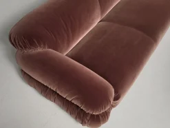 Sesann Sofa in Altrosa von Gianfranco Frattini für Cassina, 1970er