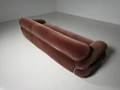 Sesann Sofa in Altrosa von Gianfranco Frattini für Cassina, 1970er