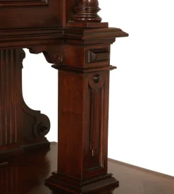 Sideboard aus geschnitztem Kastanienholz, 18. Jh