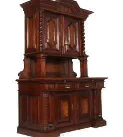Sideboard aus geschnitztem Kastanienholz, 18. Jh